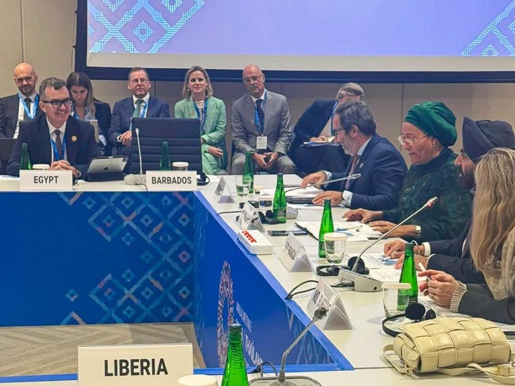 «مصر تحصّن اقتصادها ضد صدمات الممرات البحرية».. رستم يطرح بورصة سلعية وآليات لتأمين الغذاء والشحن